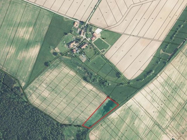 Lageskizze mit Umgebung und Luftbildunterlegung - 1/2 Miteigentumsanteil an einer verpachteten Landwirtschaftsfläche südöstlich der Kleinsiedlung Hetzeberg