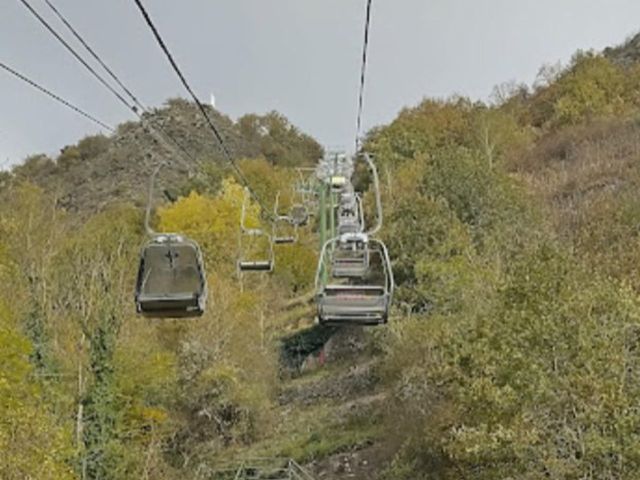 Umgebung - nahegelegene Seilbahn - Weinbergsbrachen hinter Wohnbebauung nahe der Cochemer Sesselbahn **vertragsfrei**