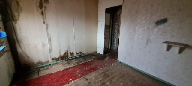 Innenansicht Baracke - Grundstück mit ehemaliger Wohnbaracke **zentrumsnahe Lage am Bahnhof Güsten**