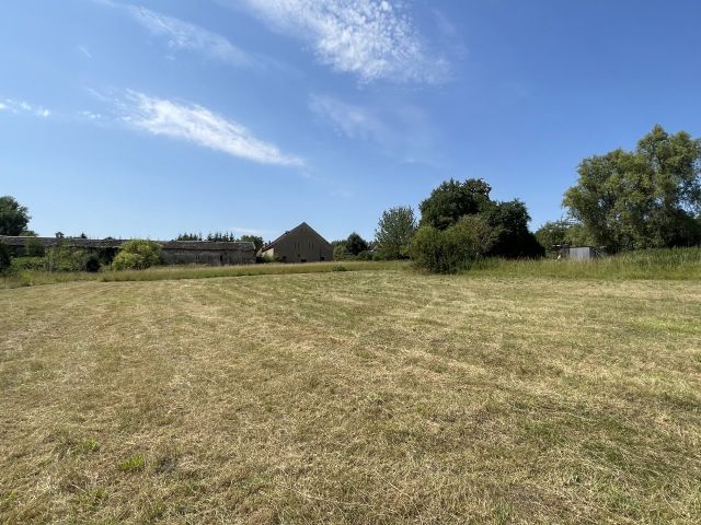 Verkaufsgegenstand - Grundstück mit Kleingärten **Jahrespacht ca. 128 EUR**