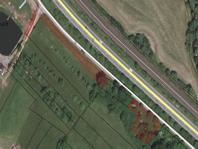 Lageskizze mit Luftbildunterlegung - Flurstücke 110/5, 107/7, 145/10 - 5 vertragsfreie Grünflächen/ Splitterflächen nordwestlich der B 41