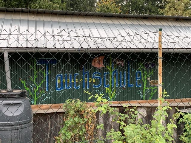Umgebung Tauchschule - Vertragsfreie Waldfläche nahe dem Baggersee & dem Schloss Gusow