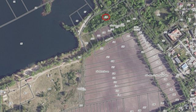 Lageskizze mit Umgebung und Luftbildunterlegung - Vertragsfreie Waldfläche nahe dem Baggersee & dem Schloss Gusow