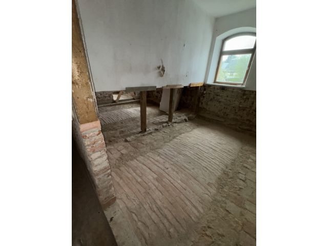 Innenansicht - Leerstehendes Wohn- und Geschäftshaus in Hirschberg **zentrale Ortslage**