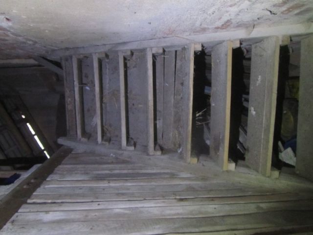 Innenansicht DG Nebengelass - Ruinöse Doppelhaushälfte mit Nebengebäude zwischen Magdeburg und Halle (Saale)