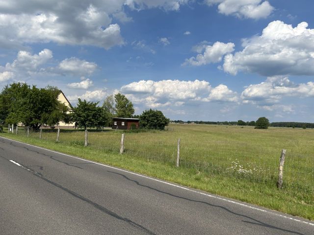Blick auf Verkaufsfläche und Umgebung - Baugrundstück innerhalb eines rechtskräftigen Bebauungsplanes südöstlich von Cottbus