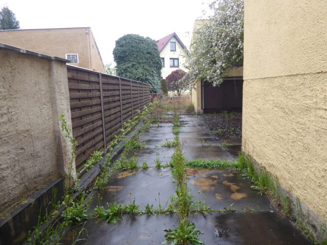 Zufahrt - Leerstehendes Wohn- und Geschäftshaus