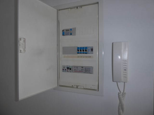 Gewerbeeinheit im EG - Leerstehendes Wohn- und Geschäftshaus