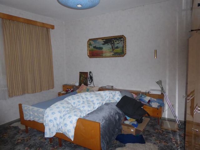 Wohneinheit im OG - Leerstehendes Wohn- und Geschäftshaus