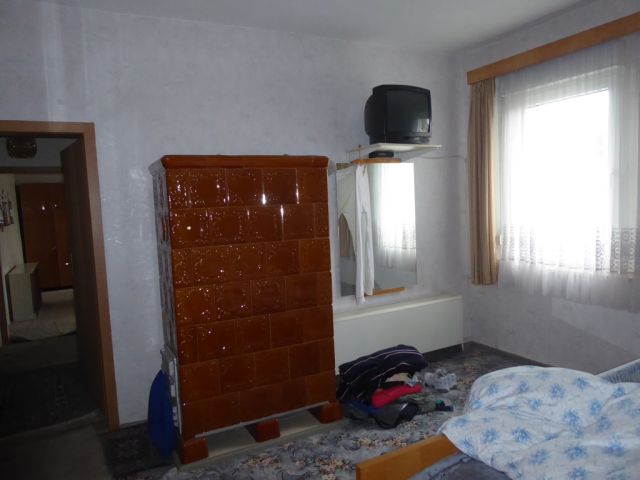 Wohneinheit im OG - Leerstehendes Wohn- und Geschäftshaus