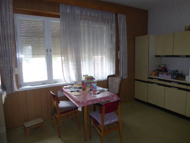 Wohneinheit im OG - Leerstehendes Wohn- und Geschäftshaus