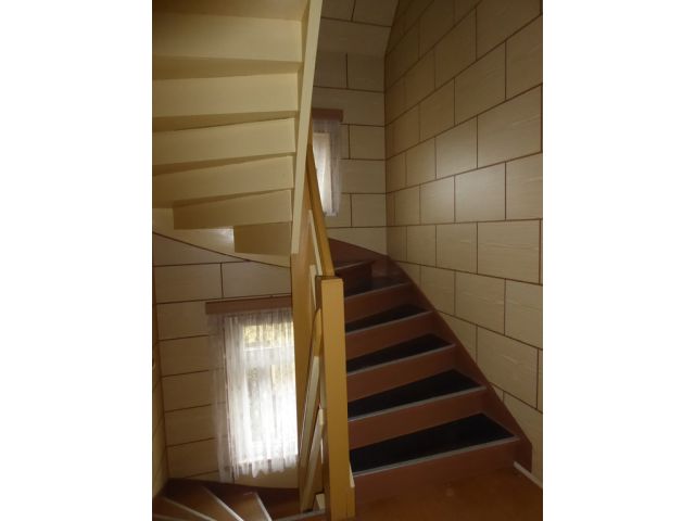 Treppenhaus - Leerstehendes Wohn- und Geschäftshaus