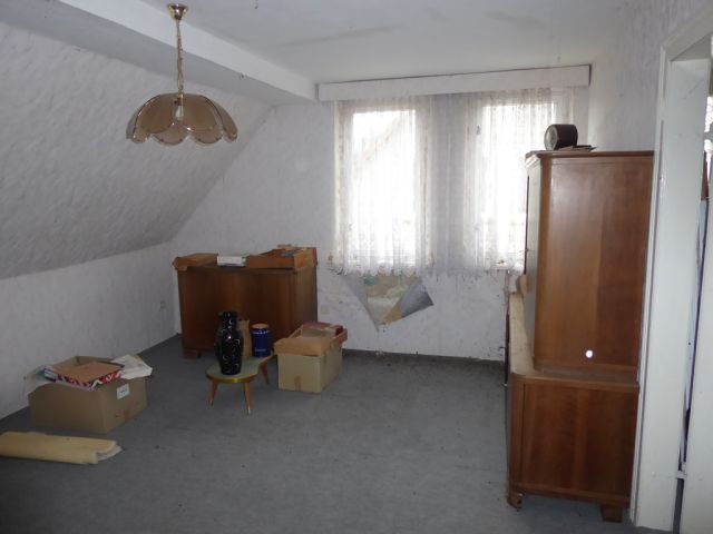 Innenansicht im DG - Leerstehendes Wohn- und Geschäftshaus