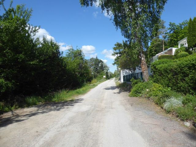 Straßenansicht Der Kirchberg - Leerstehende Doppelhaushälfte mit Garage zwischen Wernigerode, Halberstadt und Quedlinburg