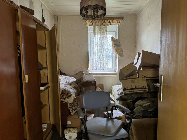 Innenansicht - EG - Leerstehende Doppelhaushälfte mit Nebengebäude und Unterstand **etwa 40 km vom Magdeburger Zentrum entfernt**