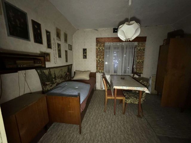 Innenansicht - Dachboden - Leerstehende Doppelhaushälfte mit Nebengebäude und Unterstand **etwa 40 km vom Magdeburger Zentrum entfernt**