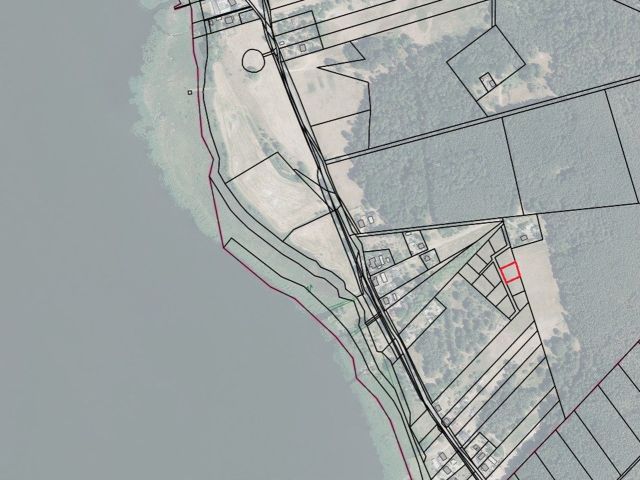 Lageskizze mit Umgebung und Luftbildunterlegung - Flurstück 221/15  - Vertragsfreies Grundstück unweit vom Peenestrom **etwa 25 km von der Ostsee entfernt**