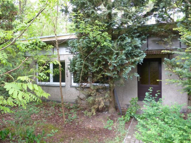 Wohngebäude - 23,6 ha große Waldfläche nebst Wohngebäude, Garage und Scheune **vertragsfrei**