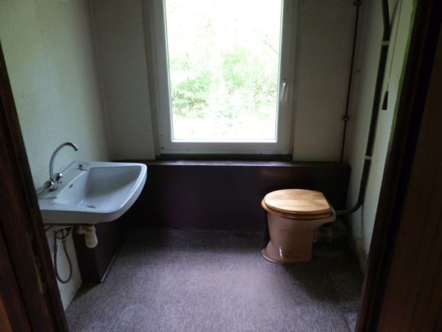 Wohngebäude (Innenraumansicht) - 23,6 ha große Waldfläche nebst Wohngebäude, Garage und Scheune **vertragsfrei**