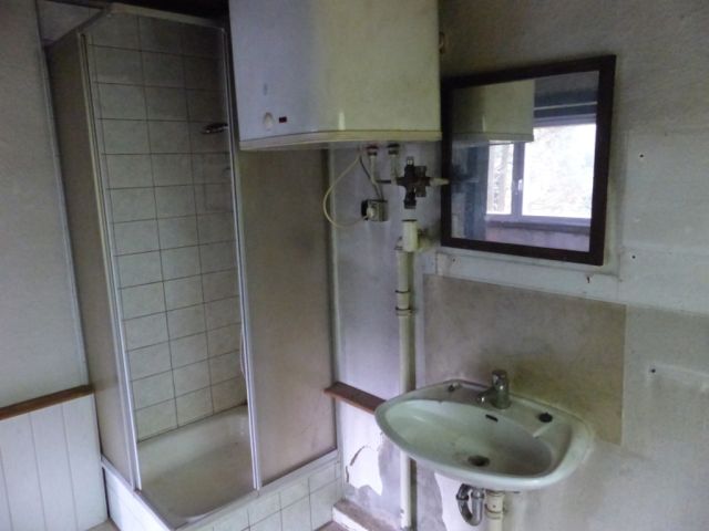 Wohngebäude (Innenraumansicht) - 23,6 ha große Waldfläche nebst Wohngebäude, Garage und Scheune **vertragsfrei**