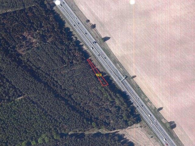 Lage des Verkaufsgegenstandes - Autobahnbegleitende Waldrandfläche nördlich des Rastplatzes „Borker See“ an der A24