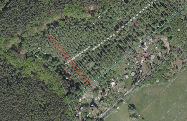 Lageskizze mit Luftbildunterlegung - Mischwald in direkter Nachbarschaft von Wochenendhäusern am Potsdamer Stadtrand