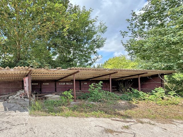 Unterstand (ehem. Tankstellenplatz) - Über 1,1 ha großes Grundstück umgeben von bebauten Flächen nahe Stralsund und der Ostsee - teilweise vertragslos genutzt