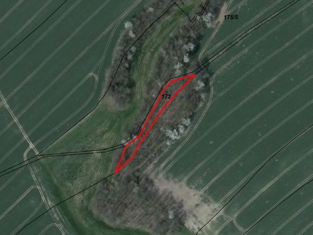 Lageskizze mit Luftbildunterlegung - Vertragsfreie Waldfläche **etwa 25 km vom Chemnitzer Zentrum entfernt**