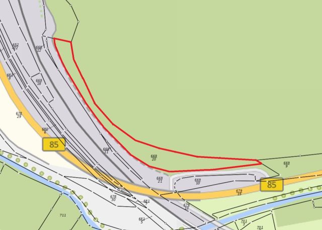 Lageskizze - Vertragsfreie Waldfläche in Hanglage **etwa 8 km von der Bayerischen Landesgrenze entfernt**