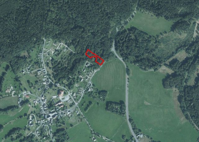 Lage des Verkaufsgegenstandes - Verwildertes Grundstück mit Resten ehemaliger Stallgebäude **vertragsfrei**