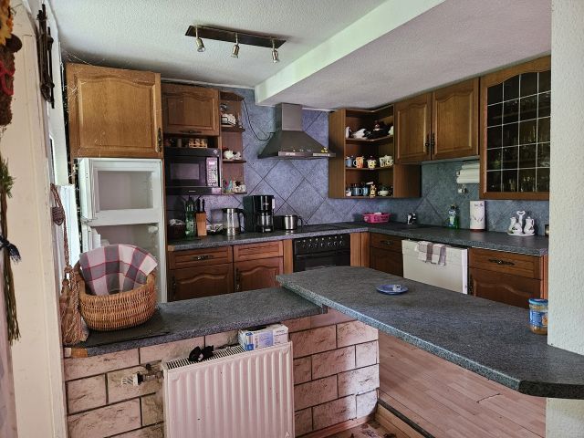 Innenansicht Wochenendhaus - Grundstück mit Wochenendhaus und Nebengebäude innerhalb einer Einfamilienhaus-Siedlung nahe Berlin *vertragsfrei*
