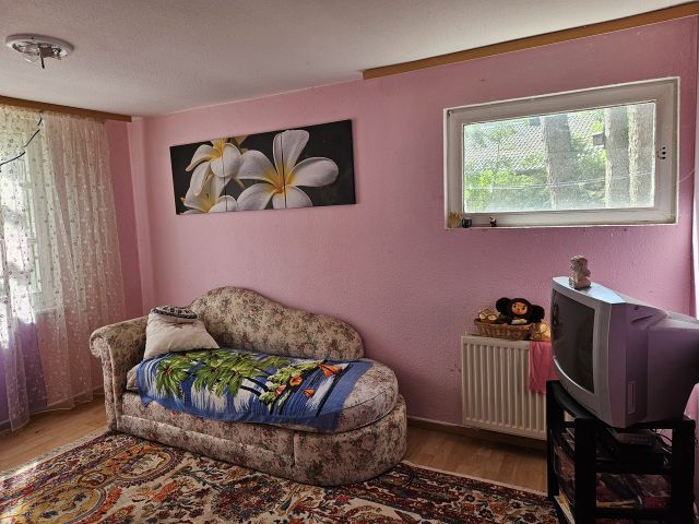 Innenansicht Wochenendhaus - Grundstück mit Wochenendhaus und Nebengebäude innerhalb einer Einfamilienhaus-Siedlung nahe Berlin *vertragsfrei*