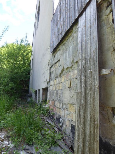 Giebelseite UG - Leerstehende Doppelhaushälfte mit Garage zwischen Wernigerode, Halberstadt und Quedlinburg