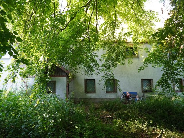 Verkaufsobjekt - Großes Grundstück mit baufälligem Wohnhaus in idyllischer, ruhiger Lage im Erzgebirge