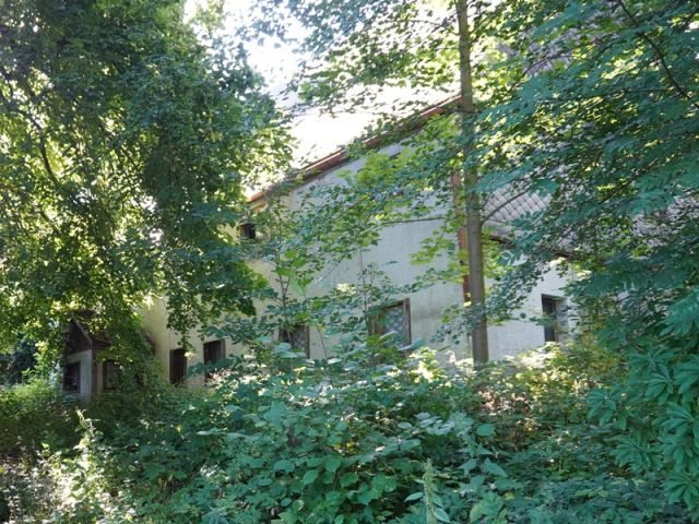 Verkaufsobjekt - Großes Grundstück mit baufälligem Wohnhaus in idyllischer, ruhiger Lage im Erzgebirge