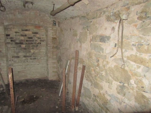 Innenansicht Nebengelass - Ruinöses Wohnhaus nordwestlich von Halle (Saale)