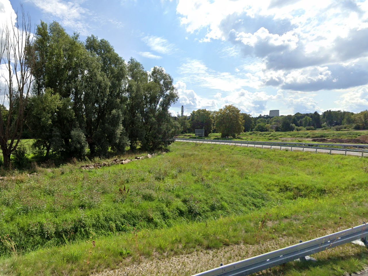 Vertragsfreie Grün-/ Landwirtschaftsfläche (Teilfläche) an der B91