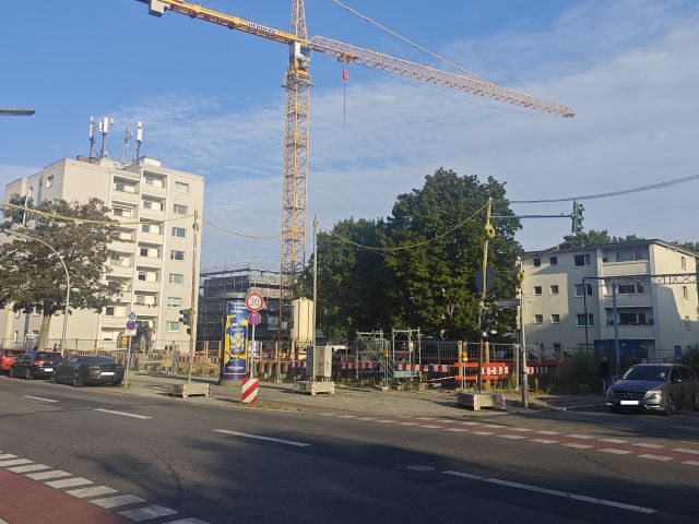Blick in die Umgebung - Baugrundstück mit Baugenehmigung zur Errichtung eines Wohnhauses im Rheingauviertel in Berlin-Wilmersdorf
