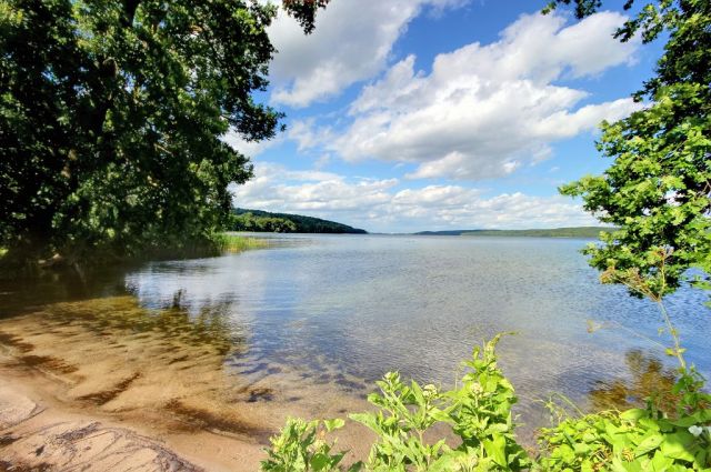 Blick auf Badestelle am Tollensesee - Großes naturbelassenes Grundstück in der Mecklenburger Seenplatte ca. 1,5 km bis zum Tollensesee