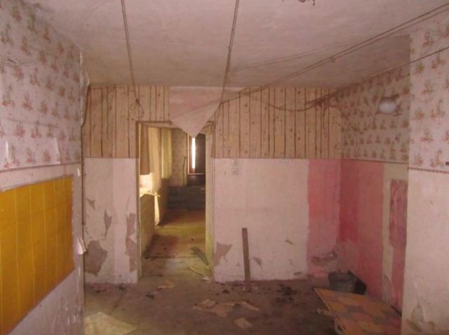 Innenansicht Nebengelass - Vertragsfreies Wohngrundstück mit Garten **inklusive desolater Doppelhaushälfte**