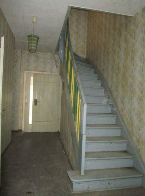 Innenansicht Wohnhaus - Vertragsfreies Wohngrundstück mit Garten **inklusive desolater Doppelhaushälfte**