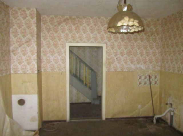 Innenansicht Wohnhaus EG - Vertragsfreies Wohngrundstück mit Garten **inklusive desolater Doppelhaushälfte**