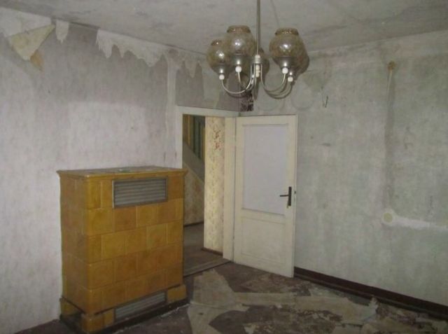 Innenansicht Wohnhaus EG - Vertragsfreies Wohngrundstück mit Garten **inklusive desolater Doppelhaushälfte**