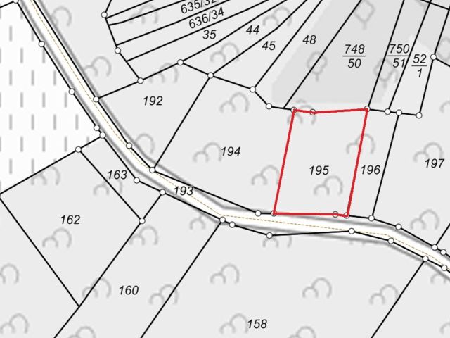 Lageskizze - Vertragsfreie Waldfläche in Hanglage umgeben von Weinbergen **östlich der Mosel**