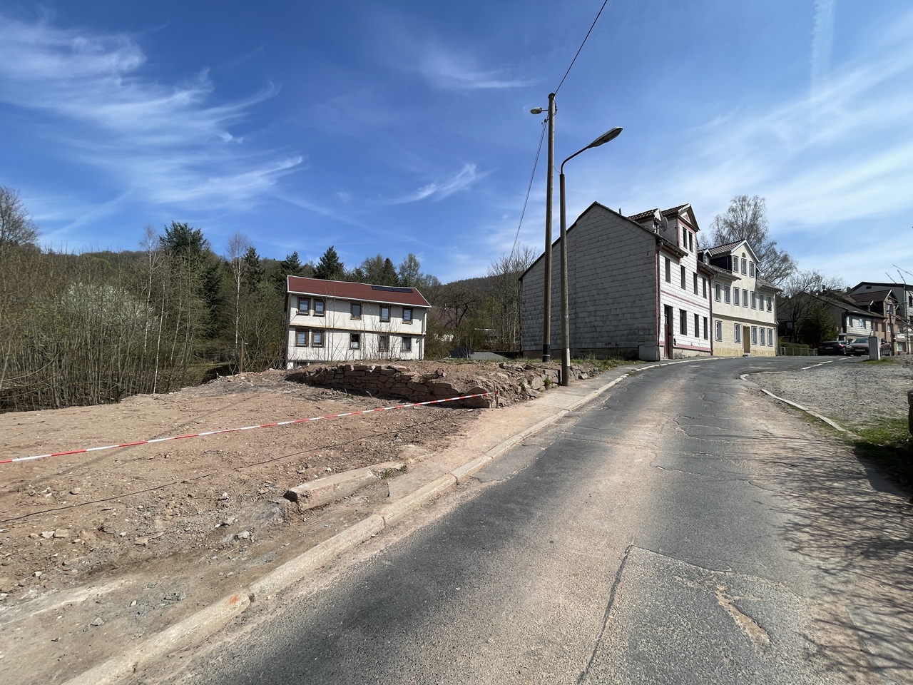 Grundstück mit Bauvorbescheid in Innenstadtlage **etwa 100 m vom Unteren Markt mit überwiegend restaurierten Gebäuden**