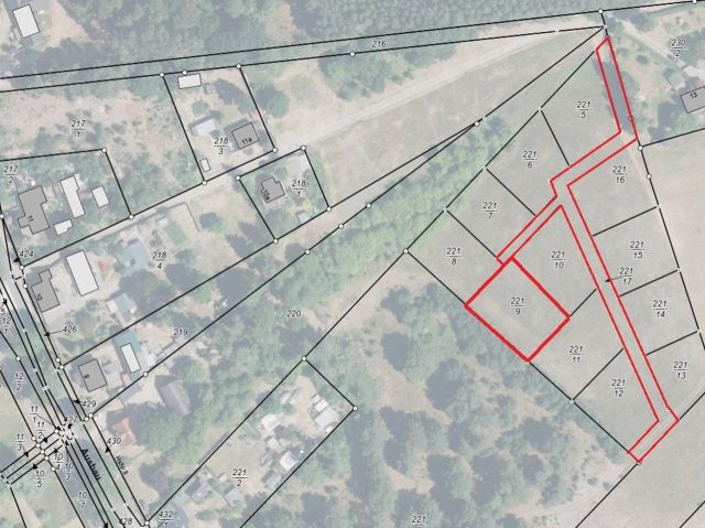 Lageskizze mit Umgebung Flurstück 221/9 und Wegeflurstück - Vertragsfreies Grundstück unweit vom Peenestrom **etwa 25 km von der Ostsee entfernt**