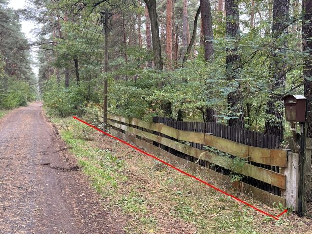 Verkaufsobjekt und Umgebung - Vertragsfreie Waldfläche mit ehemaliger Gartenlaube in Baruth/Mark **etwa 40 km südlich von Berlin entfernt**