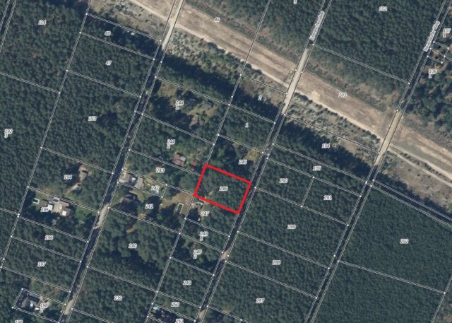 Lageskizze mit Umgebung und Luftbildunterlegung - Vertragsfreie Waldfläche mit ehemaliger Gartenlaube in Baruth/Mark **etwa 40 km südlich von Berlin entfernt**