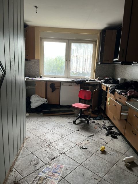 Innenansicht ehemaliges Wohnhaus (Küche) - Ehemaliges Einfamilienhaus mit Bungalow im Außenbereich von Mühlenbeck **leerstehend**