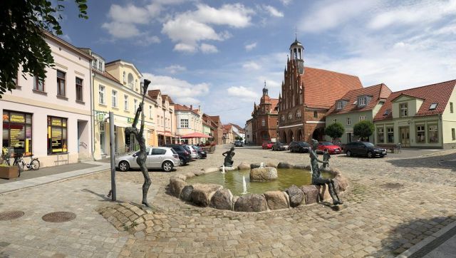Ca. 8 km entfernte Stadt Grimmen - Bis 30.09.2026 verpachtetes Grundstück in Ortslage ca. 16 km von Greifswald entfernt * lt. FNP teilweise Mischgebietsfläche